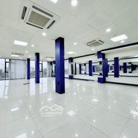 Nhà Em Cần Cho Thuê Văn Phòng 135M Chỉ 22 Triệu Tại Nguyễn Đình Hoàn, Quan Hoa . Lhcc 0372354679