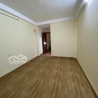 Chính Chủ Bán Gấp Nhà Láng Hạ - Đống Đa 30M2, 6 Tầng, Chỉ 4.5 Tỷ.