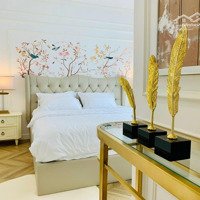 Chính Chủ Cho Thuê Gấp Căn Hộ Diện Tích Sử Dụng 90M2 Full Nội Thất Decor Giá Bán 18 Triệu. Liên Hệ: 0775219879