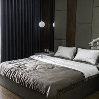 Bán Căn Hộ 134M2 Giá Bán 7,5 Tỷ. Liên Hệ: 0919786262