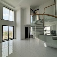 Bán Gấp Pegasuite 2 Căn Duplex 98M2, Giá Bán 4.3 Tỷ, View Quận 1 Đẹp Mát,Tầng Trung, 0902 514451 Xem Hđ