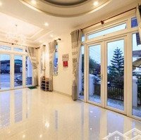 Chính Chủ Cho Thuê Villa 6 Phòng Ngủ Mặt Tiền Đầy Đủ Tiện Nghi