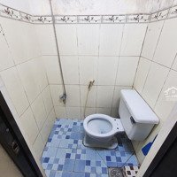 Phòng Trọ 20M2 Giá Rẻ, Q. 5 Giáp Q. 1 - Q. 3 - Q. 10, Tiện Đi Lại