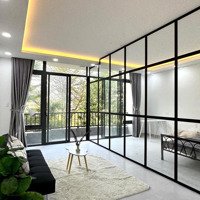 Căn Hộ Tách Bếp Full Nội Thất Full Kính - Ban Công 45M2 Ngay Vòng Xoay Liên Phường