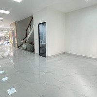 Cho Thuê Văn Phòng Cực Đẹp 45M2, Giá Bán 9,2 Triệu Mặt Phố Trần Bình. Liên Hệ: 0977306046