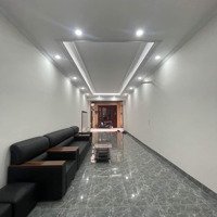 Bán Ngà 7 Tầng, Phân Lô Phố Phú Diễn, 40M2, Giá Bán 8 Tỷ