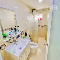 Bán Căn Hộ Oriental Plaza 2 Phòng Ngủ Đã Có Sổ Hồng, Giá 3 Tỉ 350 Triệu, Lầu Cao