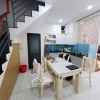 Nhà Đường Hoàng Hoa Thám 60M2 (5X11), Nở Hậu , Nhà Đẹp. Tặng Nội Thất