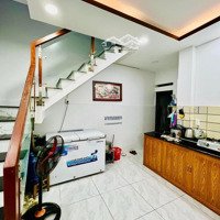 Gần 40M2 -Hxh Tới Nhà -Ngang4.8M-Hai Mặt Hẻm Không Lộ Giới-Thành Thái Chạy 5P Ra Vạn Hạnh Mall