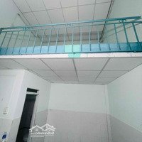 40M2,F25,Gác Đúc Cao ,Cửa Sổ, Xe Để Trong Phòng,Hẻm 886 Xvnt