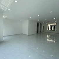 Cho Thuê Nhà Phố 126M2 Hoàn Thiện Có Thang Máy - 30 Triệu/Th - Vinhomes Q9. Liên Hệ: 0374353133