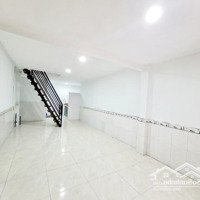 Bán Nhà Quận 8, 2 Tầng, Gần Cầu Nhị Thiên Đường, Nhà Đẹp, 25M2, Giá Sở Hữu Chỉ 2,4 Tỷ