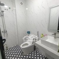 Thạch Bàn Cổ Linh Nhà Dân 5 Tầng 30 M2 Nhỉnh 3 Tỷ