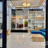 Nhà Đẹp 4 Phòng Ngủcó Sân Trước Gần Vincom