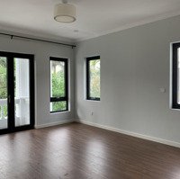 Bán Nhanh Căn Biệt Thự Khu C7 View Trường Họcdiện Tích358M2