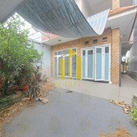 Villa Sân Rộng 1 Lầu Gần Ngay Quốc Hương - Cho Cải Tạo Tự Do