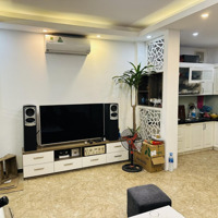 Nhà Đê La Thành 32M2 Cần Sang Nhượng