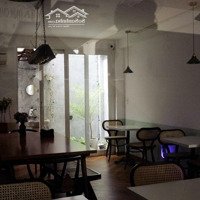 Vintage Vibe - Mặt Tiền Đường Hồng Hà Phú Nhuận