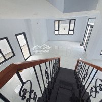 Biệt Thự 180M2 Mới 100% Gần Xa Lộ Hà Nội 1T 1 Lầusàn Trống Suốt