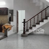 Bán Nhà Lầu Trệt 3 Phòng Ngủ Giá Chính Chủ 2Ty 300 Triệu