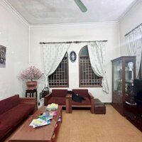 Bán nhà phân lô ngõ 210 Hoàng Quốc Việt - 60m2,MT 4.5m, ô tô, kd - Giá 11Tỷ LH: 0989484863