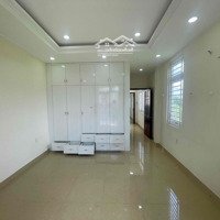 Phòng Bancol 32M2 Có Kệ Bếp Máy Lạnh Tủ Rộng