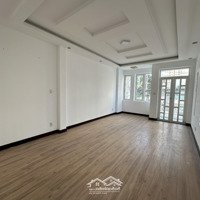 Cho Thuê Nhàmặt Tiềnngay Vòng Xoay Trần Não Quận 2. Dt: 6X22M, Nhà 3 Tầng Có Thang Máy.giá 70 Tr/Th