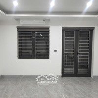 Cho Thuê 03 Tầng Toà Vp Tố Hữudiện Tích180M2_Full Nội Thất_ Thang Máy_Miễn Phí Ô Tô Xe Máy_ Không Phí Dv