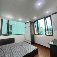 Siêu Phẩm Nhà Lạc Long Quân 40M2 X 5 Tầng Đẹp X 4M Mặt ( Ô Tô Vào Nhà)