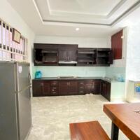  Cho thuê nhà 3 tầng 4 phòng ngủ khép kín -  đường Giang Châu ( ncc)