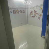 Nhà Đ 53 /1 Lầu Lửng 3 Pn (1 Kín 1 Hở 2 Wc Sạch Đẹp