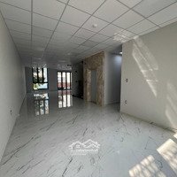 Nhà Mới Dt: 7.5X20M2 Kdc Himlam Q7 Nhà Tkvp, Có Thang Máy, Pccc Giá Thuê: 70 Triệu Liên Hệ:0908935765