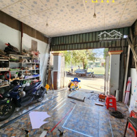 Bán Nhà Cấp 4 Khu Dân Cư Gần Chợ Phú Phong 100M, Có Gác Lửng Đường Ô Tô Thuận An