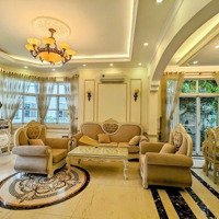Cho Thuê Biệt Thự Phú Mỹ Hưng 4 Phòng Ngủ, Nhà Đầy Đủ Nội Thất Giá $3500