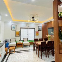 Bán Nhà Dân Xây Phố Nguyễn Sơn, 45M2, 4 Tầng, Hơn 6 Tỷ