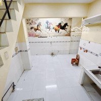 Nhà Quận 4 Tphcm 69M2 Nở Hậu Giá Bán 3 Tỷ 550