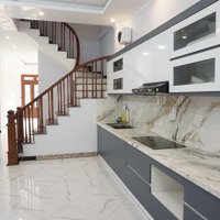 Mặt Phố Giải Phóng 65M2X 5 Tầng, Cho Thuê Làm Căn Hộ Dịch Vụ Có Thang Máy Có 10 Phòng Khépkín.