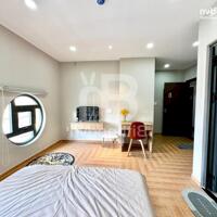 Căn hộ siêu đẹp cửa sổ thoáng full nội thất, bếp xa giường, thang máy ngay Phan Đăng Lưu, Phú Nhuận