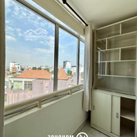 Căn Hộ 2 Phòng Ngủ Có Balcony, View Sông, Rộng 75M2 Đường Hoàng Sa Q1