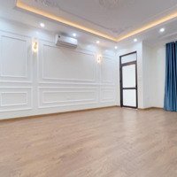 Cho Thuê Nhà Nguyên Căn Mặt Phố Đường Láng Kinh Doanh Đỉnh, Lô Góc - 105M2/Sàn. Liên Hệ: 084482989