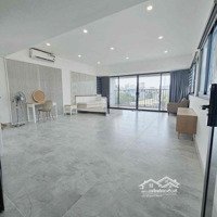 Cho Thuê Phòng Đ. Phạm Văn Đồng,Thủ Đức Balcony 40M2