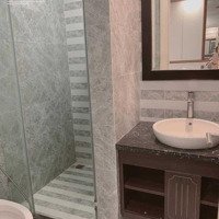 Chuyển Nhượng Căn Hộ 72M2 2 Phòng Ngủhướng Đông Nam View Vinhomes, Giá Bán 3,4 Tỷ Bao Phí. Liên Hệ: 0912293262