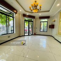 Cần Cho Thuê Nguyên Căn Nhà Phố Lakeview City Giá Bán 28 Triệu Nội Thất Đẹp, Căn Góc Công Viên. 0917330220