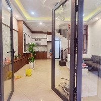 Nhà Mới Phố Đội Cấn 35M*5T,Mặt Tiền5M, 30M Ra Phố, Ngõ Trước Nhà Rộng 3M, Ngõ Thông Giá Bán 6.1 Tỷ