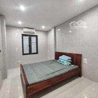 Cho Thuê Nhà Mới Kính Koong Full Nội Thất Đẹp Lê Hồng Phong 25M2X5,5 Tầng, Ô Tô Đỗ Cổng Gần Phố.