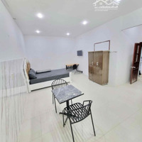 Studio Giá Rẻ Ngay Etown Cộng Hoà