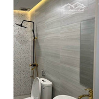 3,9 Tỷ Nhà Phú Diễn-36M2-5 Tầng -Lô Góc-Ô Tô Đỗ Cổng- Full Đồ Cơ Bản