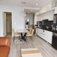 Bán Căn Hộ 2 Phòng Ngủ Rộng 83M2, View Toàn Cảnh Biển, Căn Góc Đủ Nội Thất Đẹp, Ngay Trung Tâm