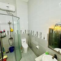 Nhà 2 tầng nằm đối diện Công viên Khu TĐC Hà Quang 2 - Phước Hải, Nha Trang. Tặng toàn bộ nội thất !