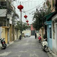 Bán Sài Đồng, Long Biên. Gần chợ, Ô tô vào nhà, 70m chỉ 6,8 tỷ. Lh 0965858116